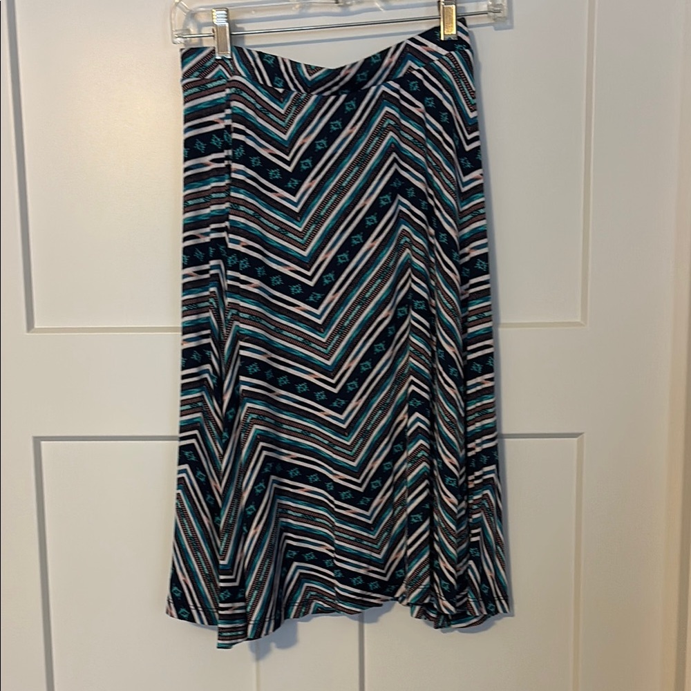 Chevron Patterned Skirt - Black and White